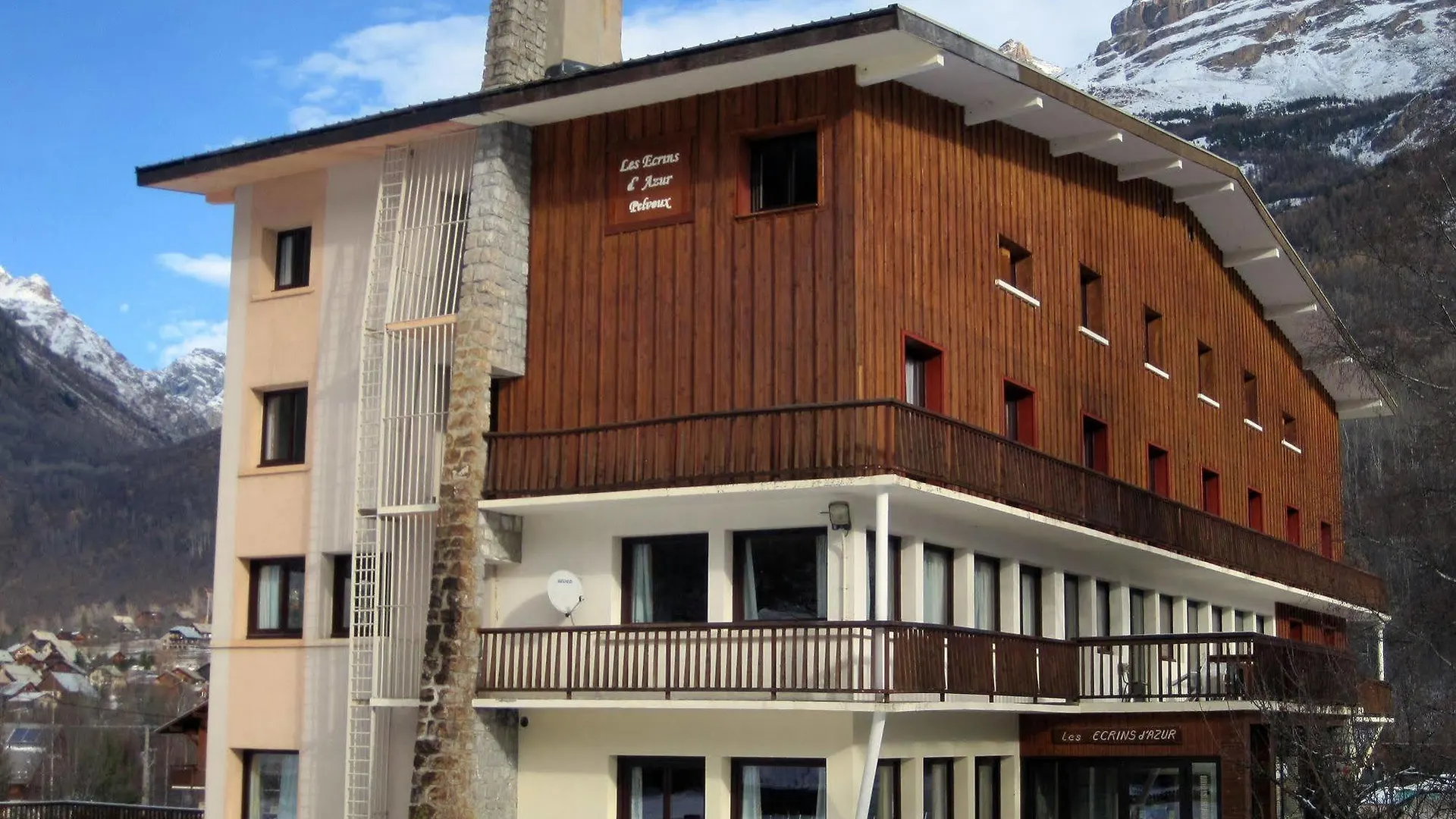 Hotel Les Ecrins D'Azur à Vallouise-Pelvoux 0*,  France